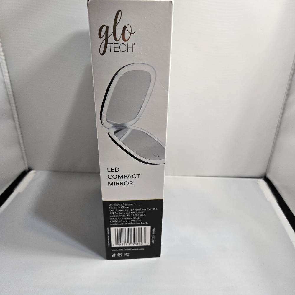 Glo Tech LED Compact Mirror - Picture 3 of 5